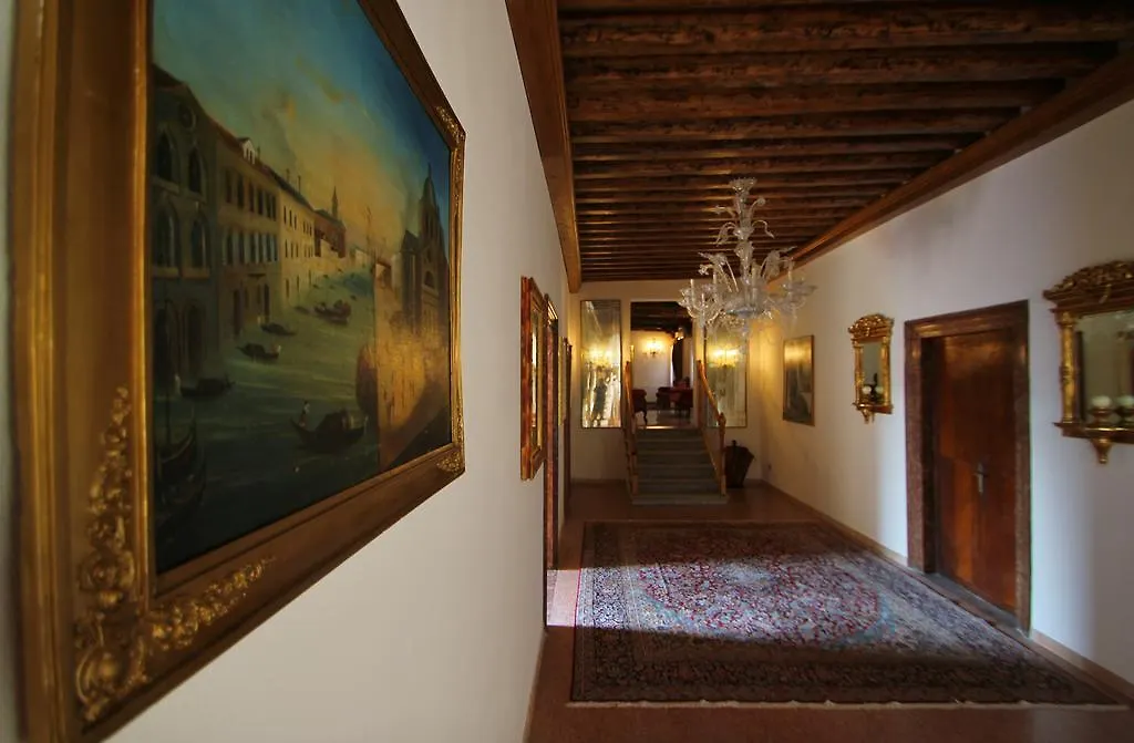 Palazzo Della Torre Apartment Venice