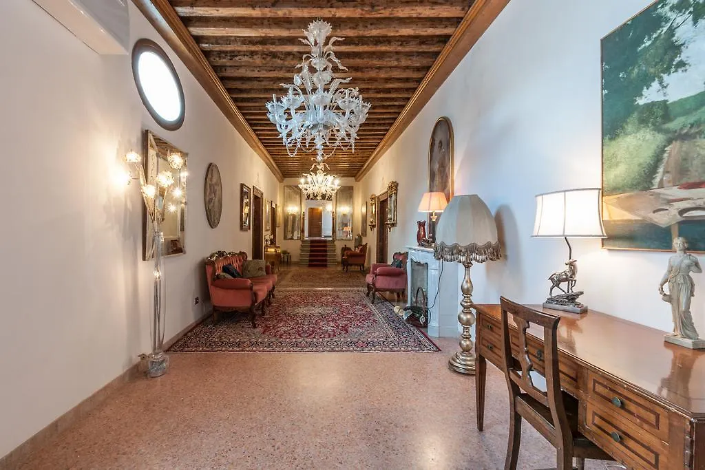 Palazzo Della Torre Apartment Venice