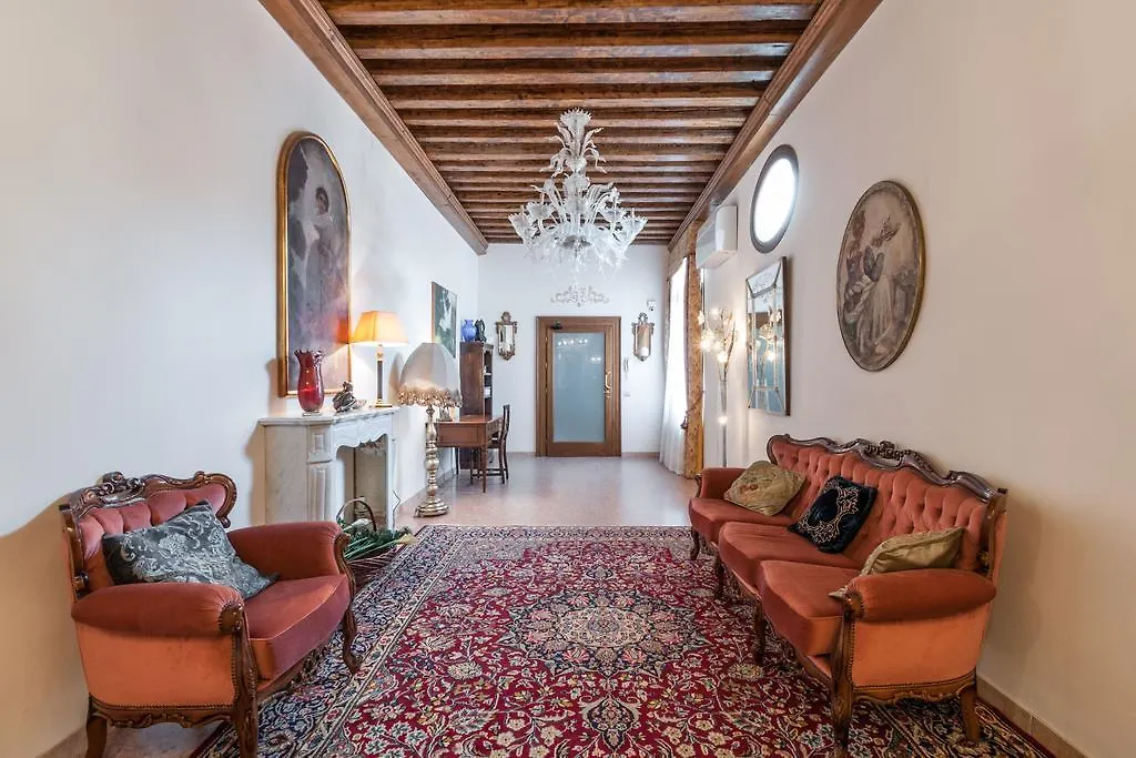 Palazzo Della Torre Apartment Venice